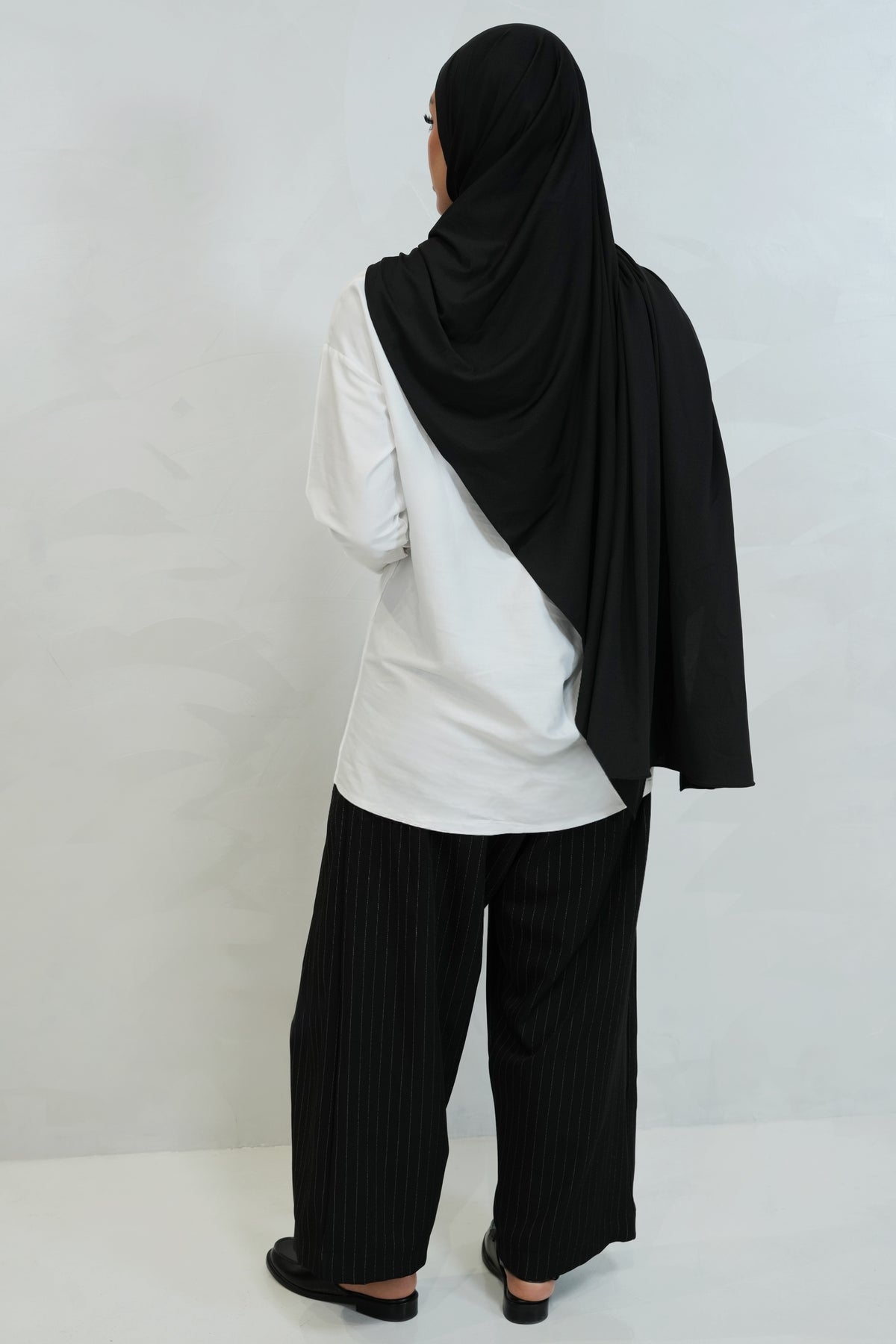 HIJAB LIQUID SILK — ONYX BLACK