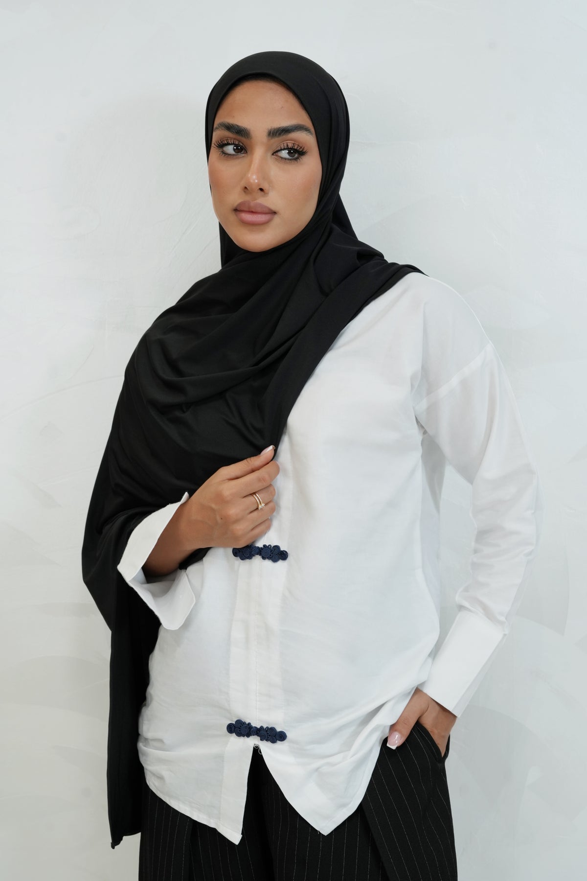 HIJAB LIQUID SILK — ONYX BLACK