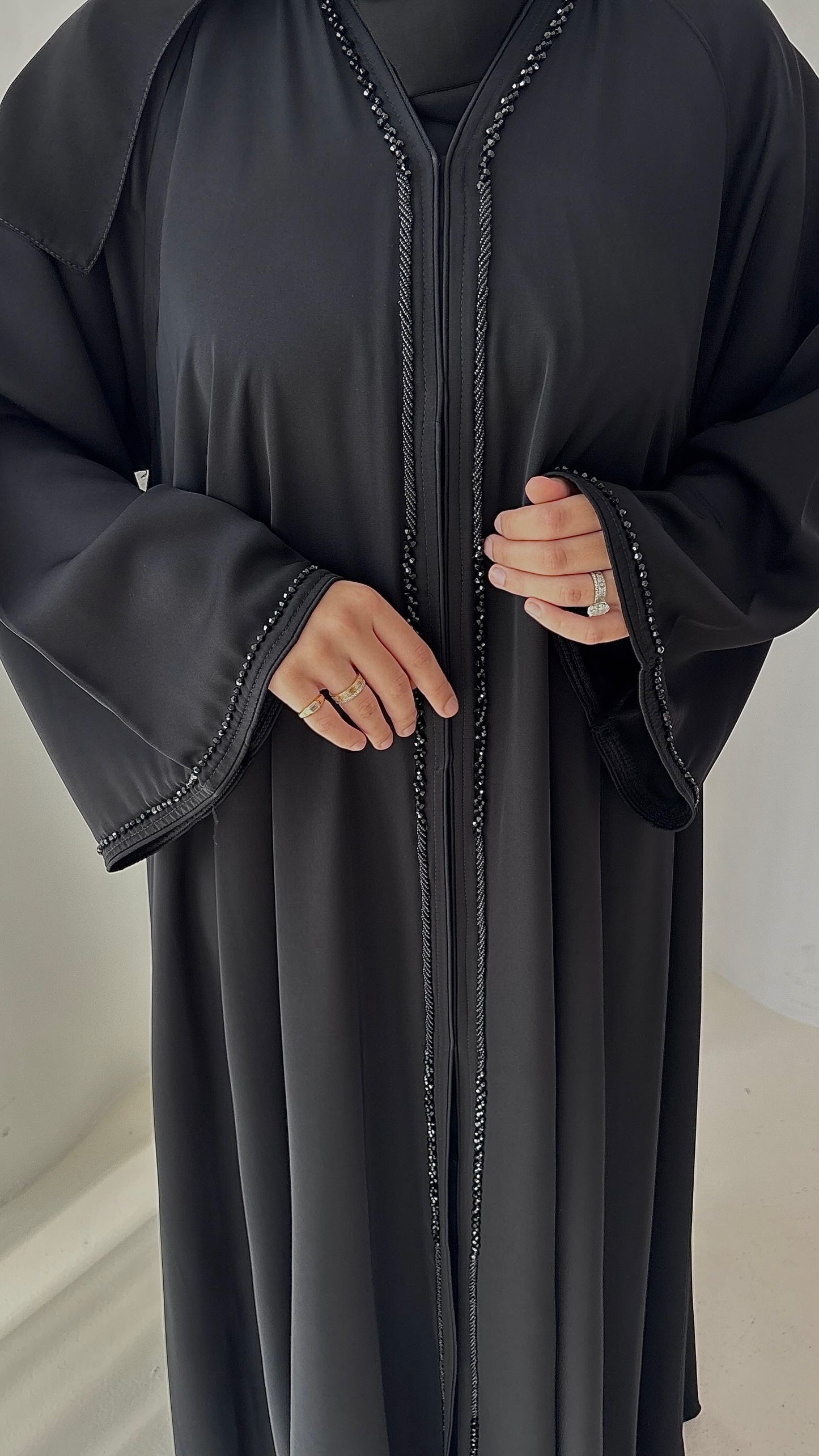 INAYA CLASSIC FLOW ABAYA