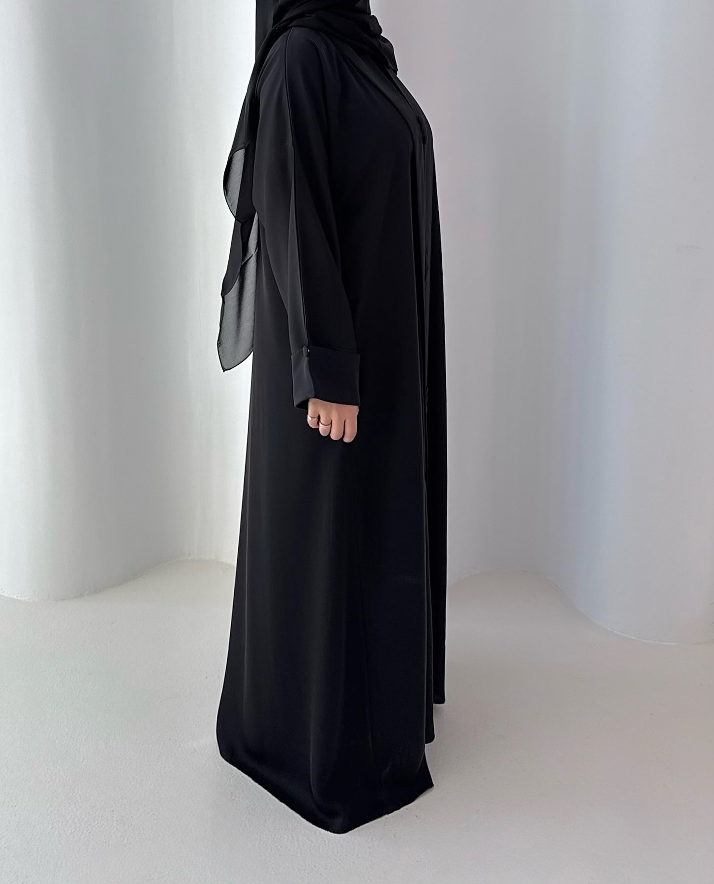 LENNA TIMELESS BLACK ABAYA