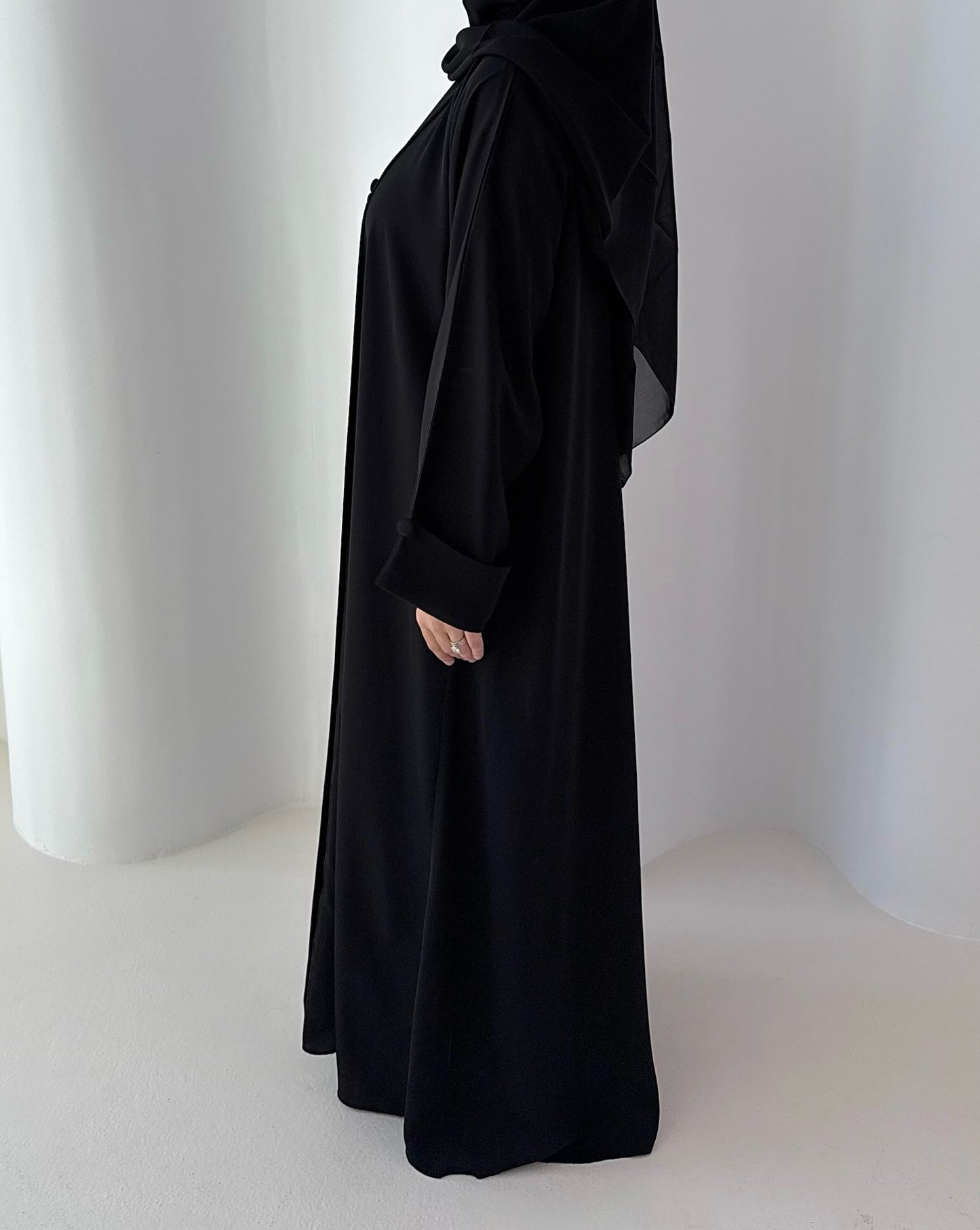 LENNA TIMELESS BLACK ABAYA